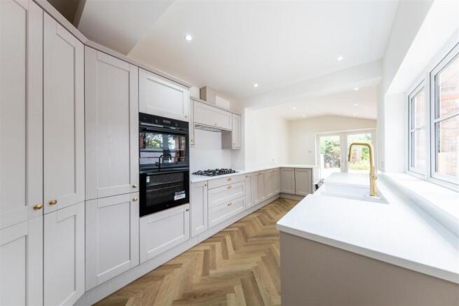 64 The Crescent-001.jpg