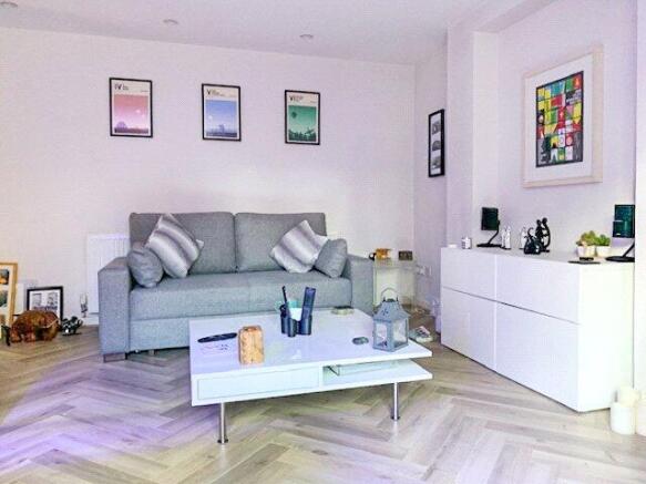 2 bed Apartment for sale Image 9