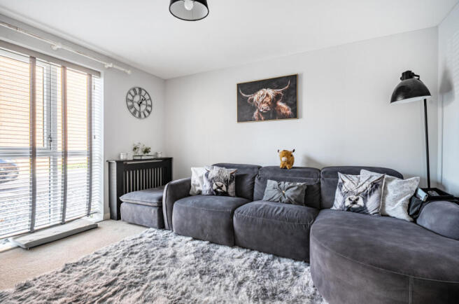 14 Stable Place, Bordon photo 2