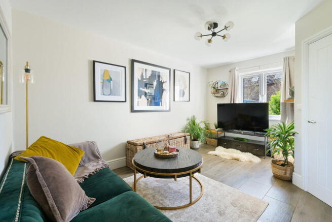 Hayward Mews, Lingfield, RH7 6GT photo 4