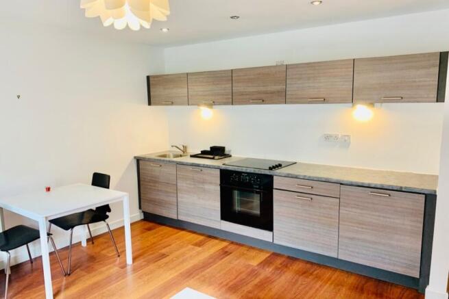 1 bed Apartment to rent Image 5