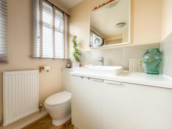 3 bed Semi-Detached for sale Image 10