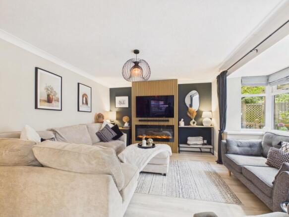 4 bed Detached for sale Image 5
