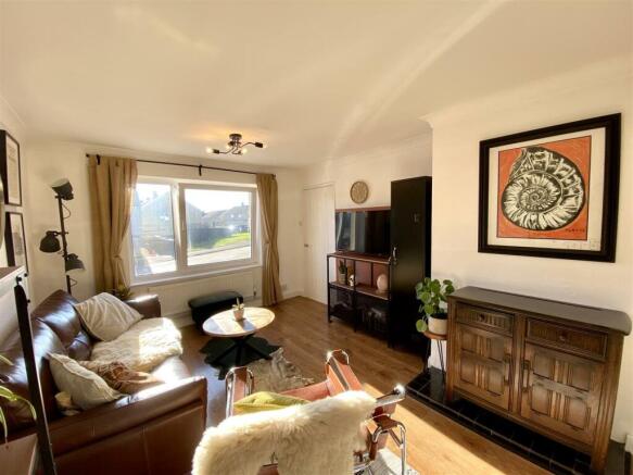 OPEN PLAN SITTING/DINING ROOM