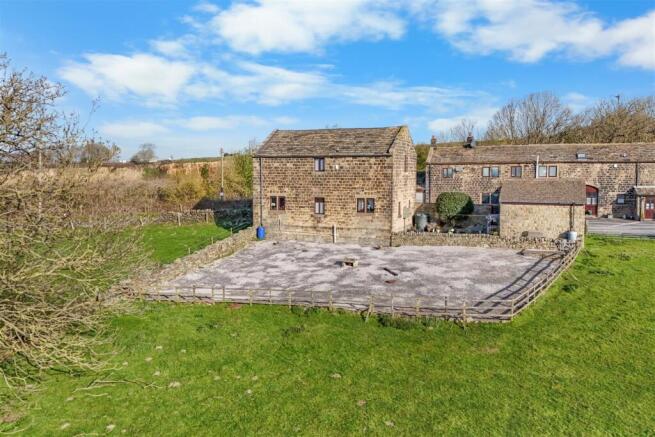 4 bed Barn Conversion for sale Image 4