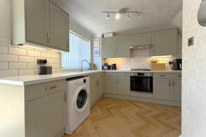 3 bed Semi-Detached for sale Image 5