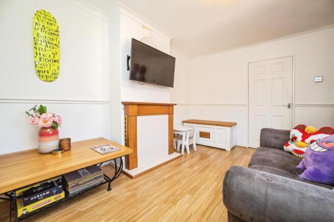 3 bed Semi-Detached for sale Image 10