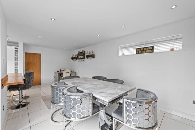3 bed Detached for sale Image 7