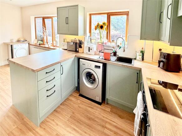 3 bed Semi-Detached for sale Image 5