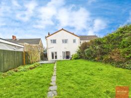 14, Bryn Road, Loughor, Swansea SA4 6PG