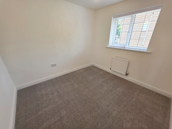 3 bed Semi-Detached for sale Image 9