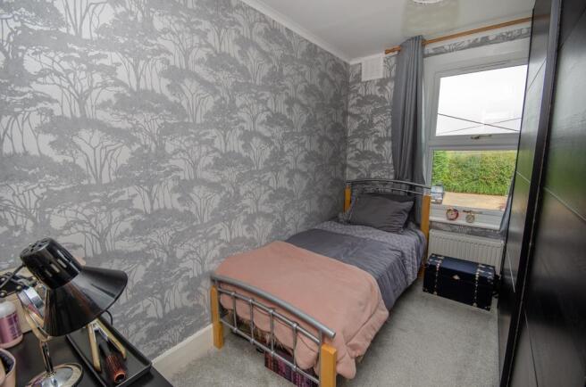 bed 2.jpg