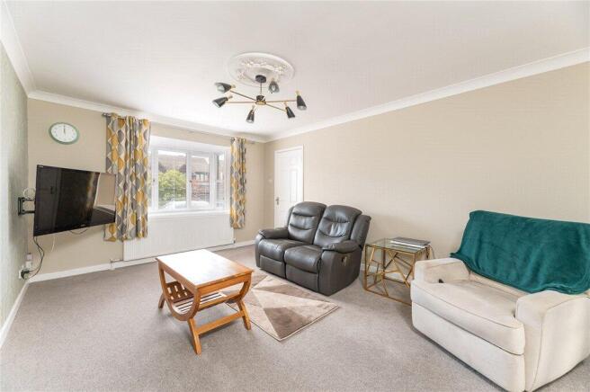 4 bed Detached for sale Image 3