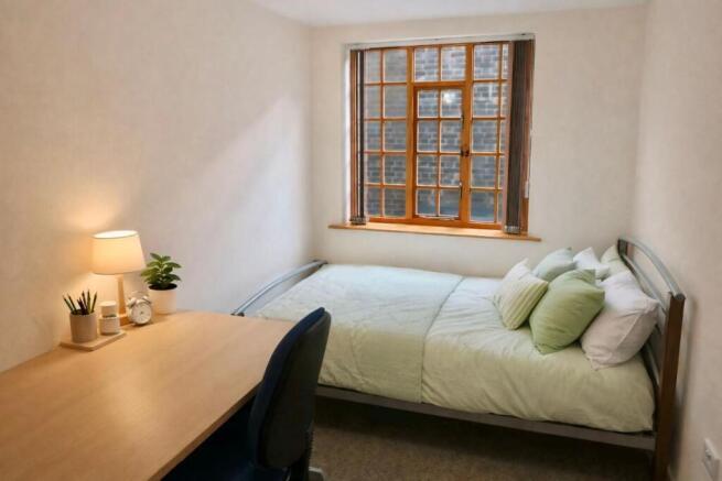 4 bed Flat to rent Image 6