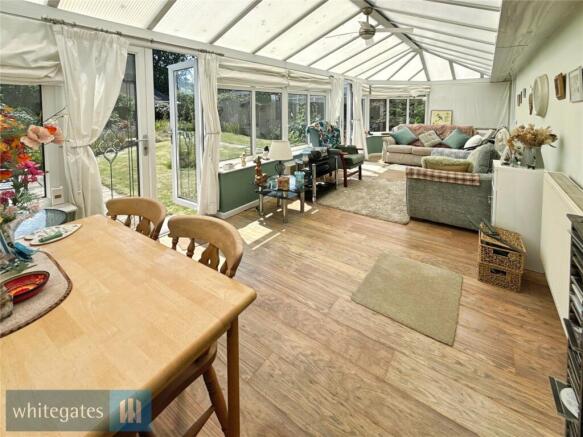 2 bed Bungalow for sale Image 6