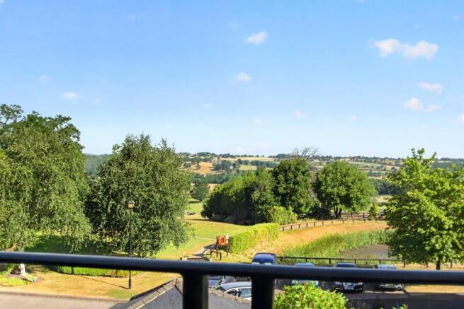 2 bed Apartment for sale Image 12