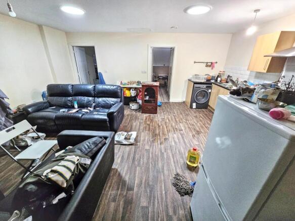 36 bed Block of Apartments for sale Image 6