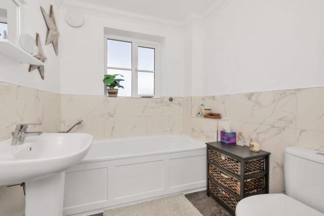 Clover Way, Melbourn, SG8 photo 4