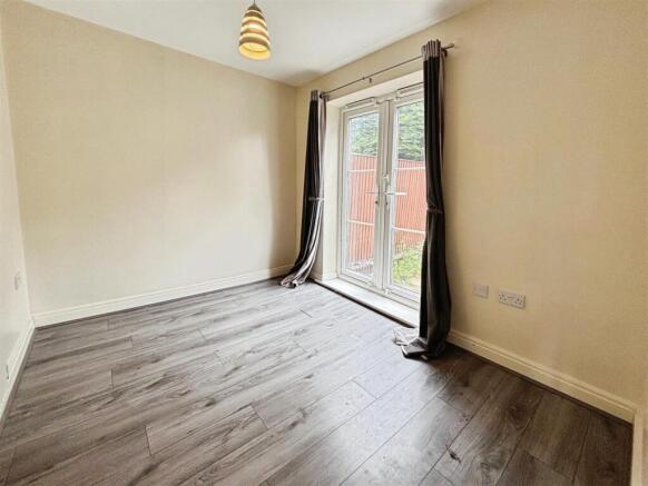4 bed Town House for sale Image 6