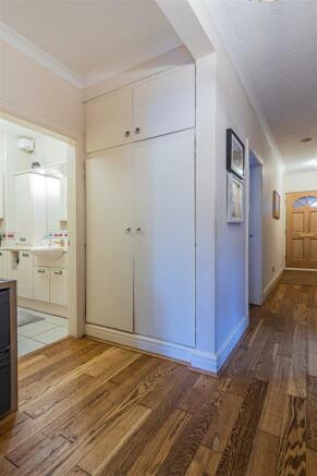 Fairoak Court 19 (6 of 14).jpg