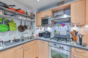 6, 1 Blackburn Court, Bascombe Street, London SW2 2YD