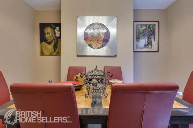 2 bed Bungalow for sale Image 7