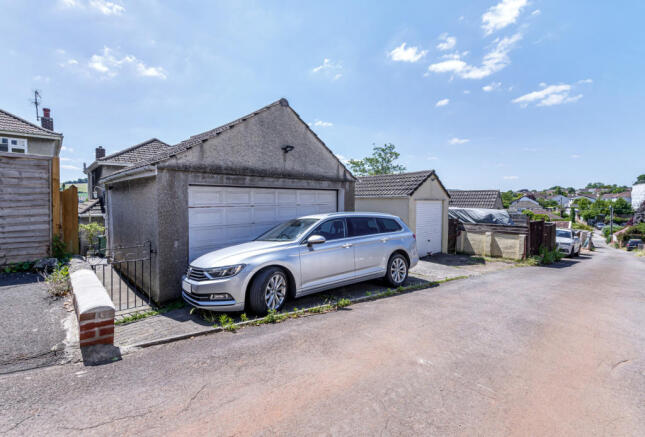 Garage & Parking