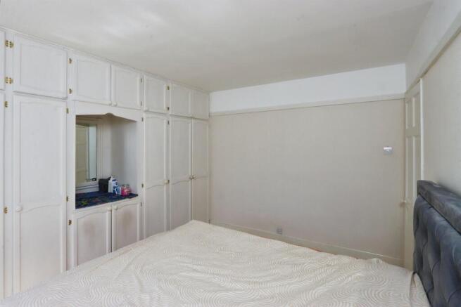 3 bed Semi-Detached for sale Image 10