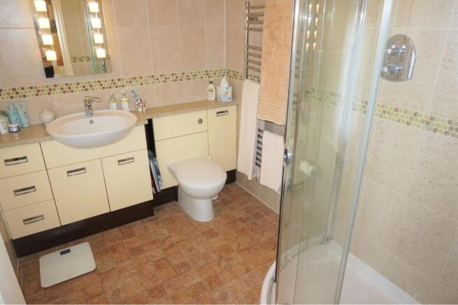 Master En-suite