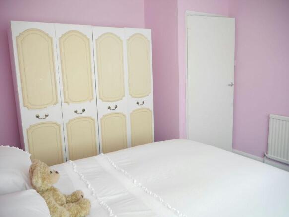 Bedroom 1 Photo 2