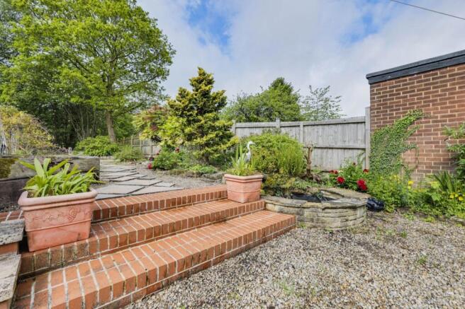 2 bed Bungalow for sale Image 12