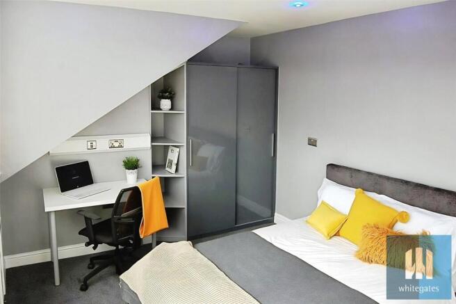 2 bed Terraced to rent Image 5