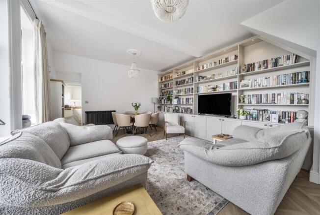 Sitting/Dining Room