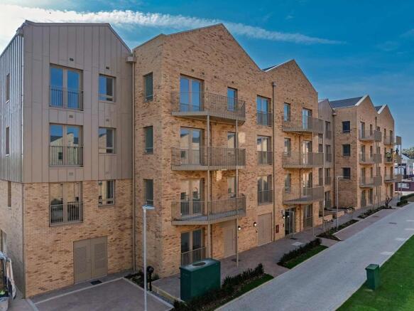 Modern living with shops, cafes, amenities and transport links close by