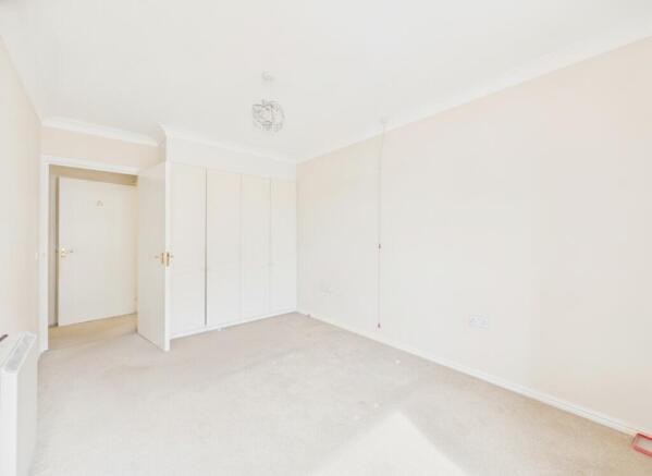 2 bed Apartment for sale Image 12
