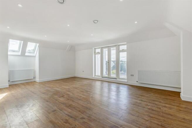 114536_Flat 6 8 Coulsdon Road (5).jpg