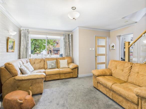 CAM03729G0-PR0110-STILL014