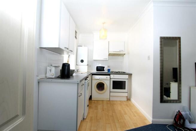 kitchen 2.JPG