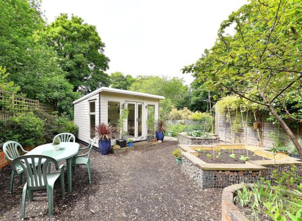 GARDEN 7.jpg