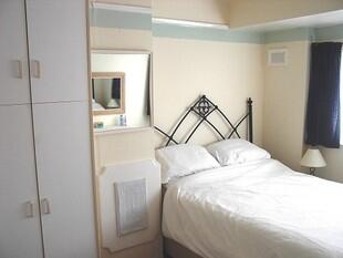 Bedroom 1 (angle 2)