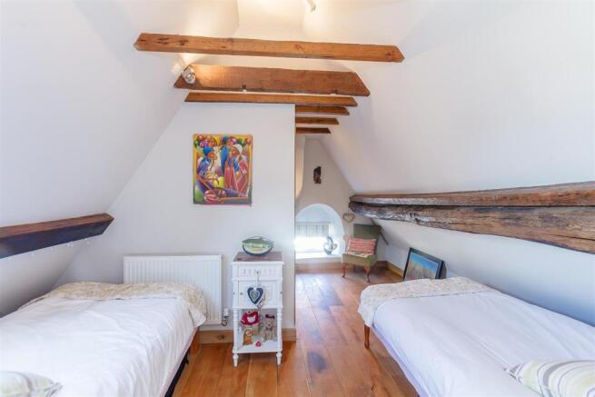 8362256-interior05.jpg