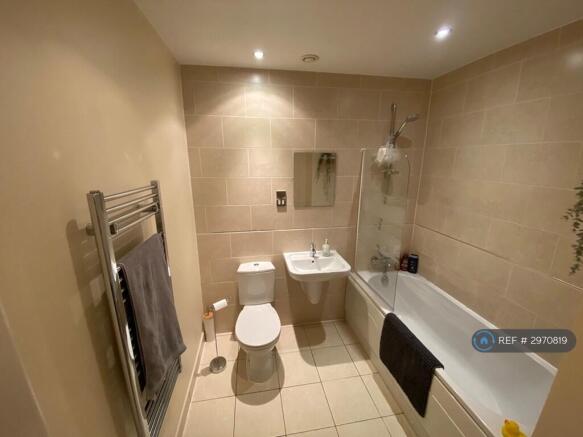 1 bed Flat to rent Image 5