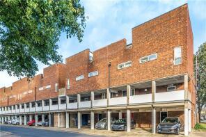 17, Reculver Mews, London N18 2QY