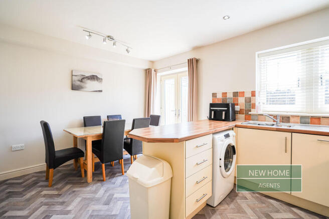 4 bed Terraced for sale Image 5