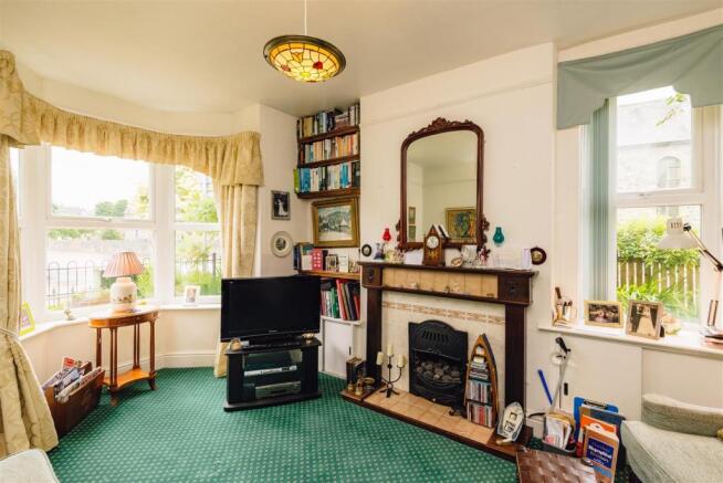 2 North Road, Builth Wells-1.jpg