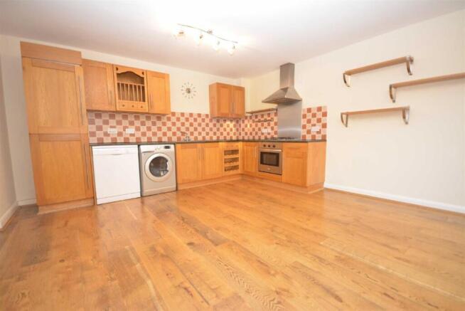 kitchen 2.jpg