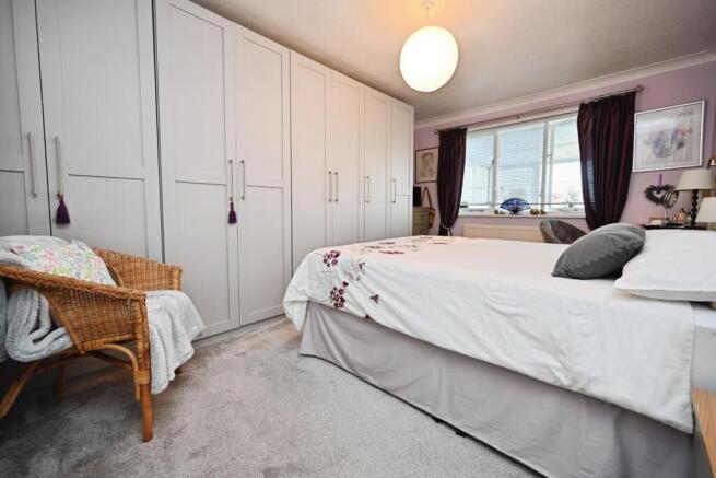2 bed Terraced Bungalow for sale Image 7