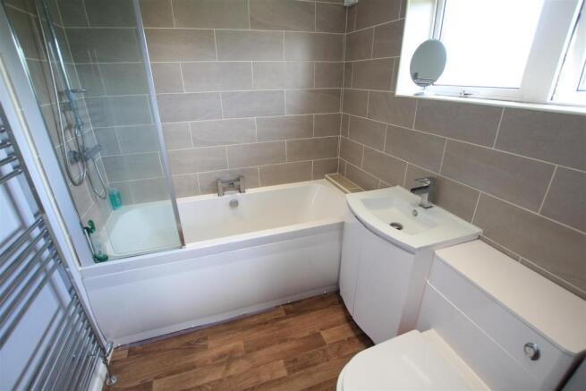 Bathroom.JPG