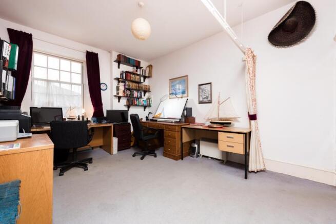 Bedroom/Study