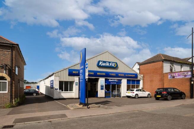 Kwik Fit Waterlooville External 5.jpg